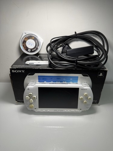 Psp 1000 1004 bianca con - 1000/1004,