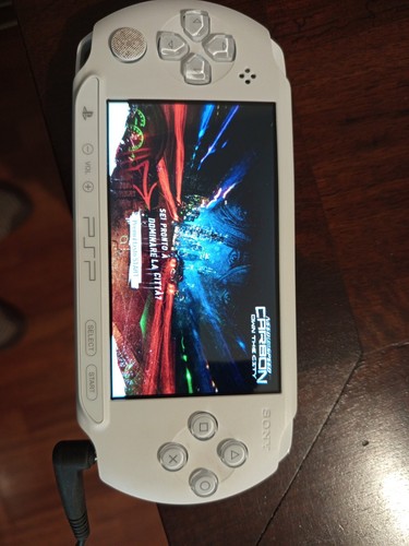 Psp ice white e1004w - white,